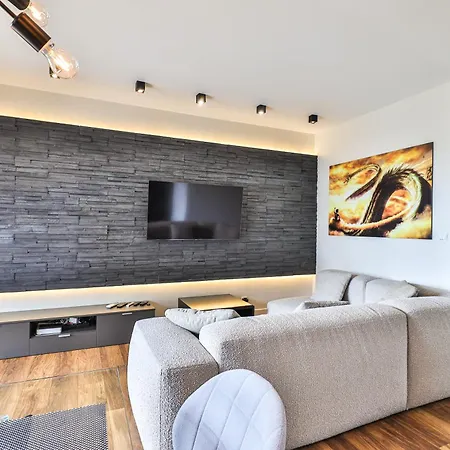 Kaliny Jedrusik 5 I Dwie Oddzielne Sypialnie I Garaz I Zoliborz Artystyczny By Perfect Varšava