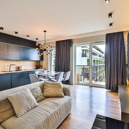 Kaliny Jedrusik 5 I Dwie Oddzielne Sypialnie I Garaz I Zoliborz Artystyczny By Perfect * ורשה