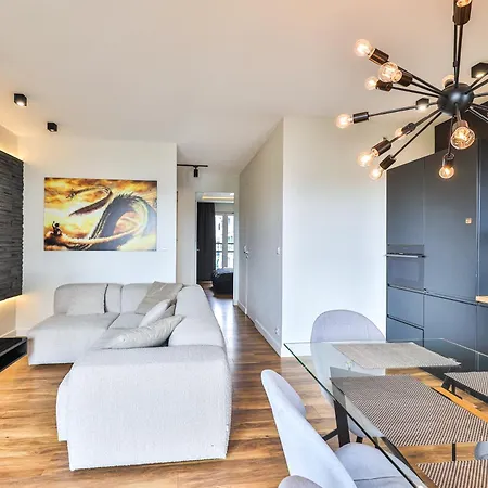 Kaliny Jedrusik 5 I Dwie Oddzielne Sypialnie I Garaz I Zoliborz Artystyczny By Perfect * Varšava