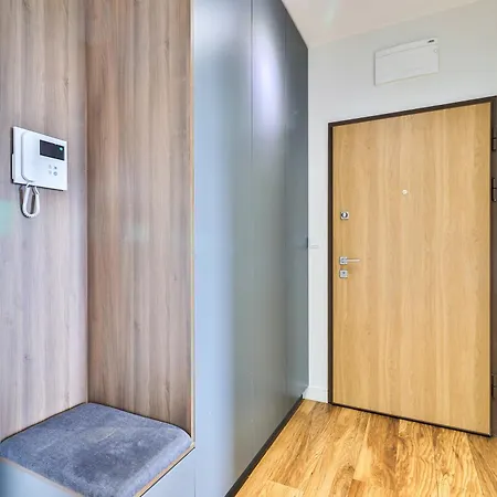 Kaliny Jedrusik 5 I Dwie Oddzielne Sypialnie I Garaz I Zoliborz Artystyczny By Perfect * Varšava