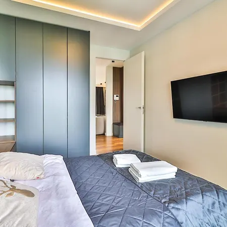 Apartmán Kaliny Jedrusik 5 I Dwie Oddzielne Sypialnie I Garaz I Zoliborz Artystyczny By Perfect Varšava