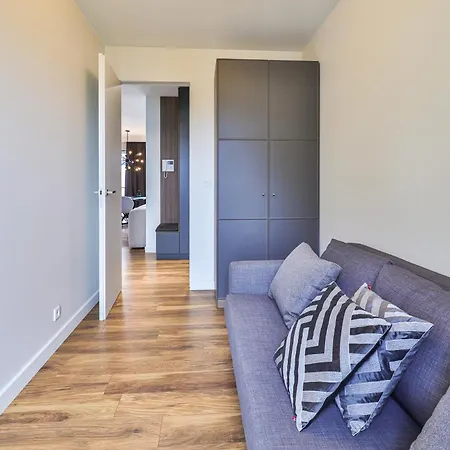 Kaliny Jedrusik 5 I Dwie Oddzielne Sypialnie I Garaz I Zoliborz Artystyczny By Perfect