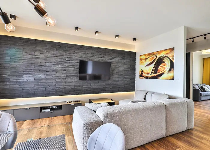 Kaliny Jedrusik 5 I Dwie Oddzielne Sypialnie I Garaz I Zoliborz Artystyczny By Perfect Varsó