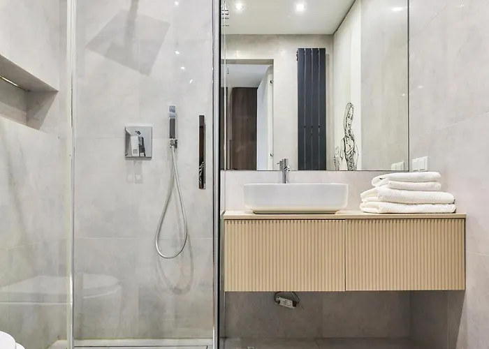 Kaliny Jedrusik 5 I Dwie Oddzielne Sypialnie I Garaz I Zoliborz Artystyczny By Perfect Varsó