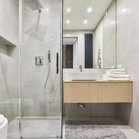 Kaliny Jedrusik 5 I Dwie Oddzielne Sypialnie I Garaz I Zoliborz Artystyczny By Perfect Warszawa